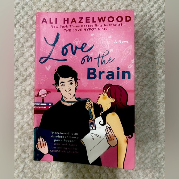 Love on the Brain by Ali Hazelwood - Picture 1 of 3